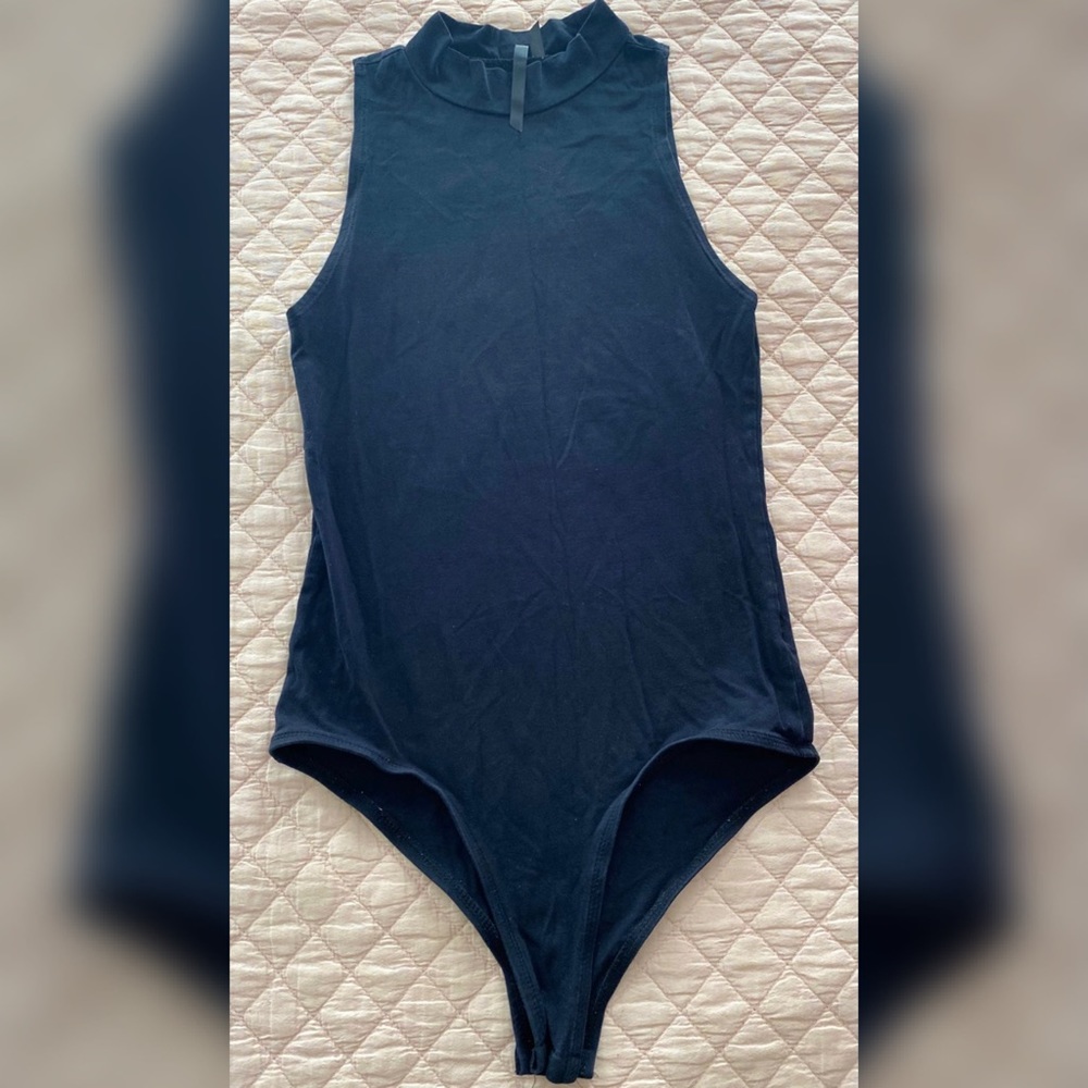 Action Turtleneck Bodysuit🎬 - Picture 2 of 2